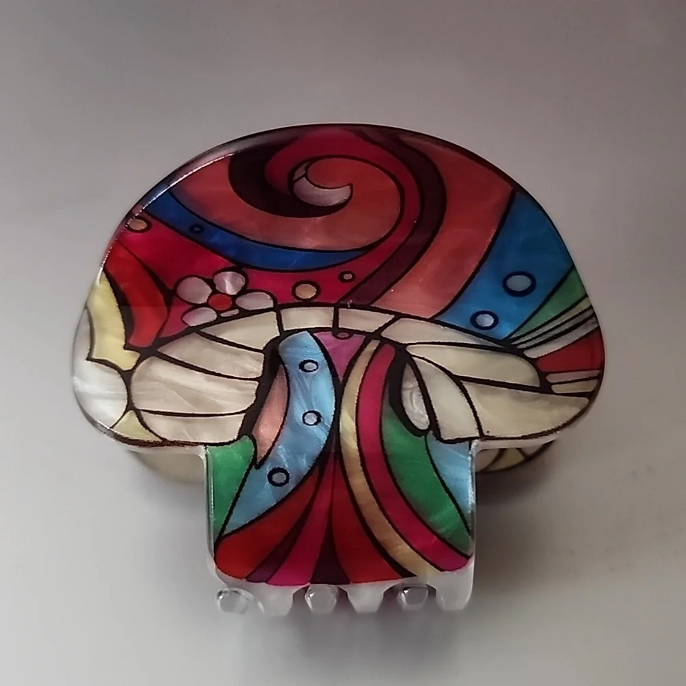 HIPPIE mushroom Hair Claw Limited  Quanity
